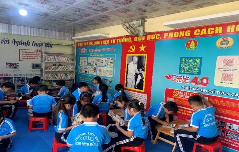 Hình ảnh học sinh tham gia đọc sách