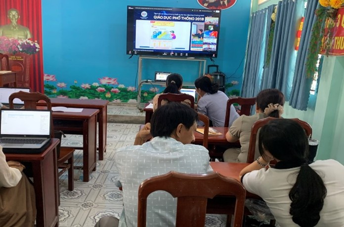 Hình ảnh giáo viên tham gia tập huấn