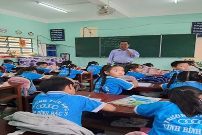 NGƯỜI THẦY ĐÁNG KÍNH